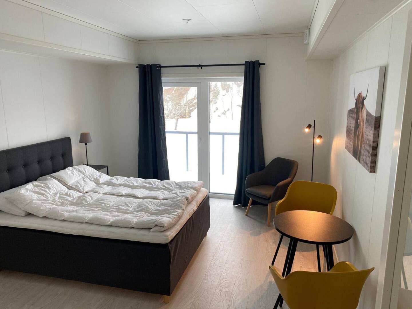 Lovely Serviced Studio Apartment In Lofoten! Свольвер Экстерьер фото
